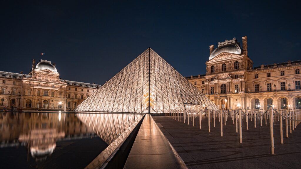 the louvre paris